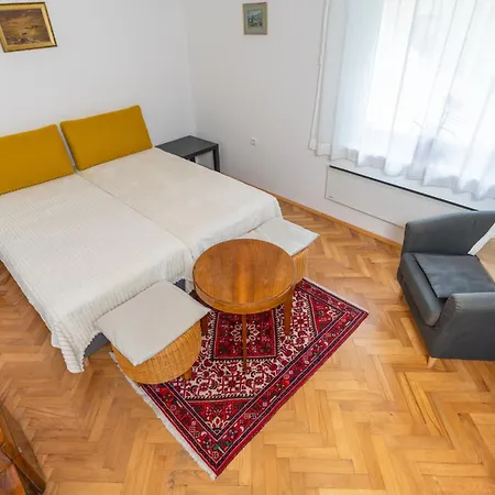 Apartma Bonus Апартаменты Бегунье-на-Гореньскем